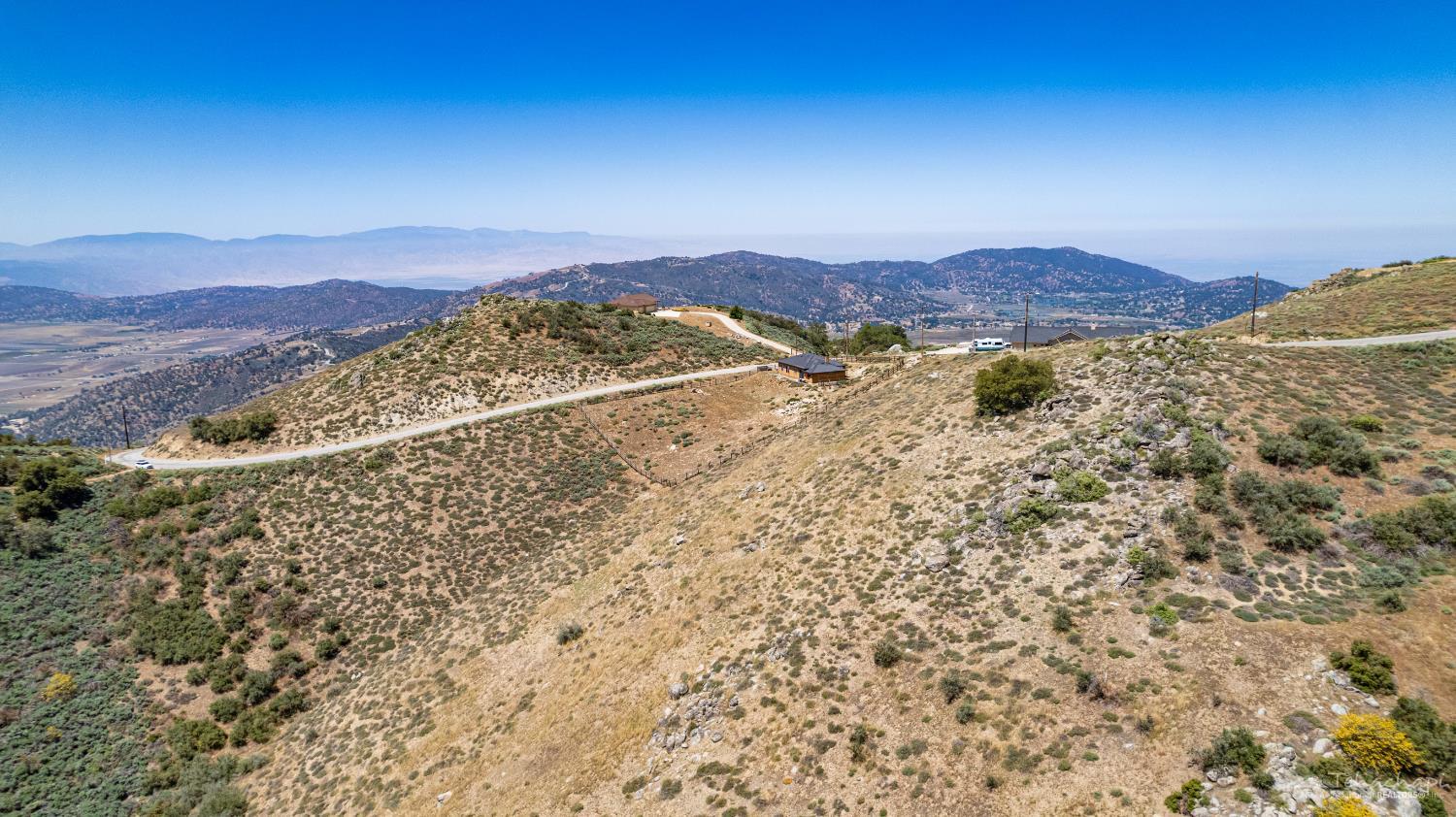 23500 El Rancho Drive Tehachapi, CA 93561 - Photo 11 of 17 Gallery Image 11