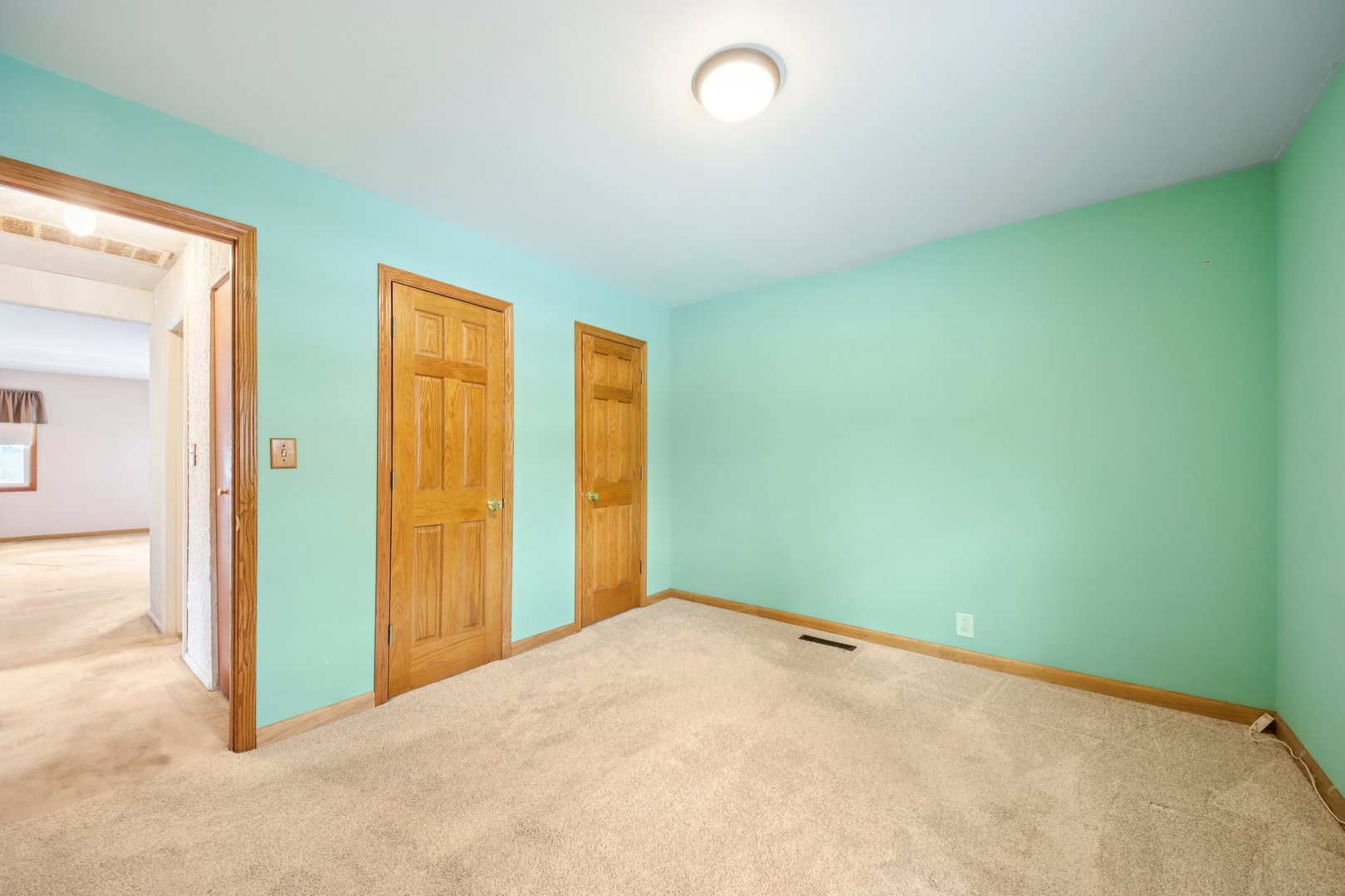 119 Fairway Road Carpentersville, IL 60110 - Photo 11 of 27