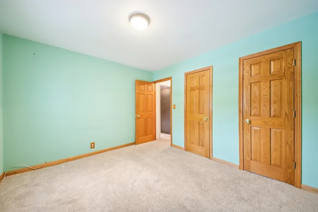 $275,000 | 119 Fairway Road, Carpentersville, IL 60110