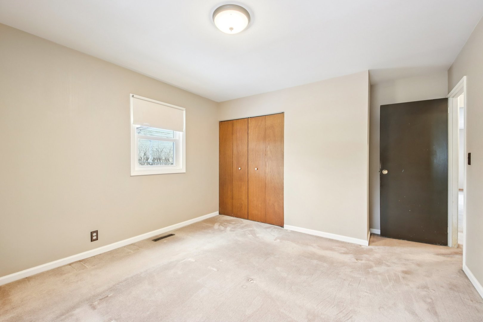 119 Fairway Road Carpentersville, IL 60110 - Photo 14 of 27