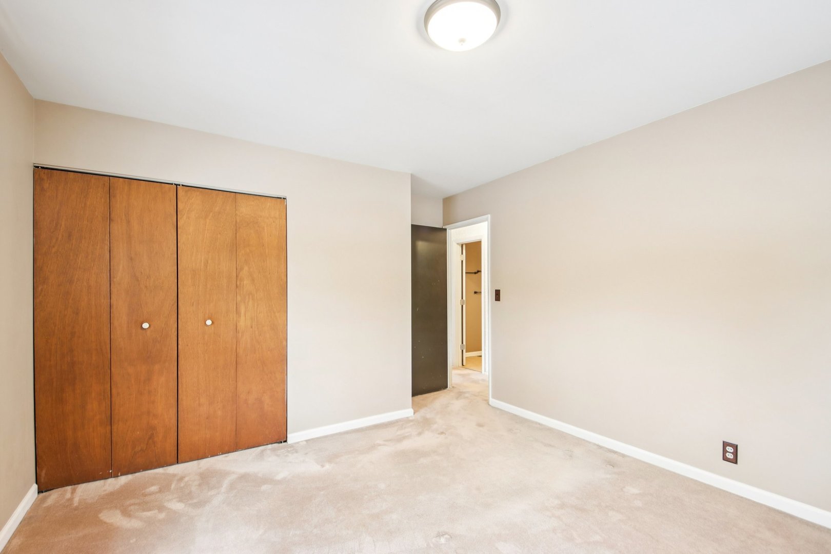 119 Fairway Road Carpentersville, IL 60110 - Photo 15 of 27