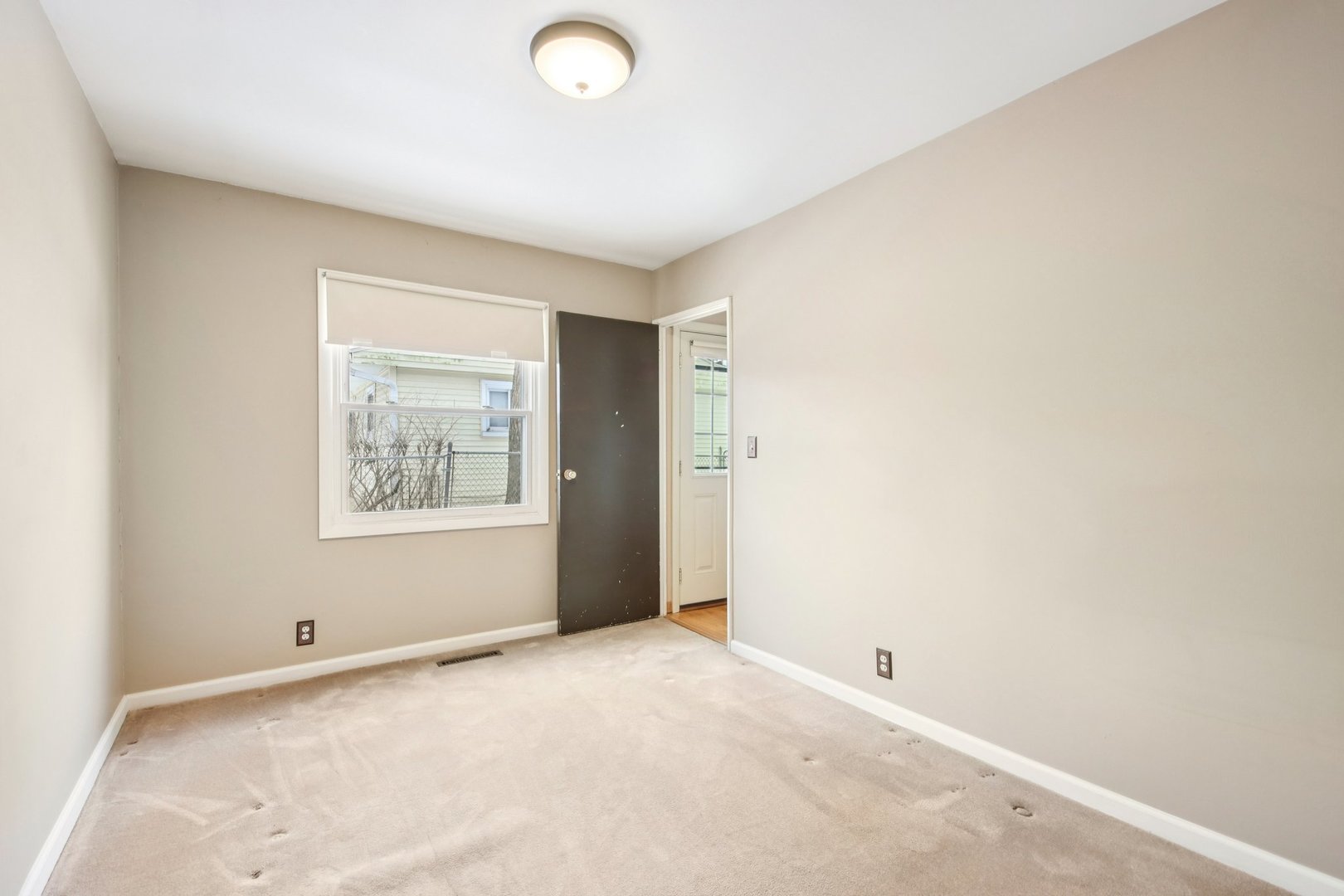 119 Fairway Road Carpentersville, IL 60110 - Photo 16 of 27