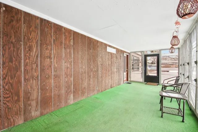 $275,000 | 119 Fairway Road, Carpentersville, IL 60110