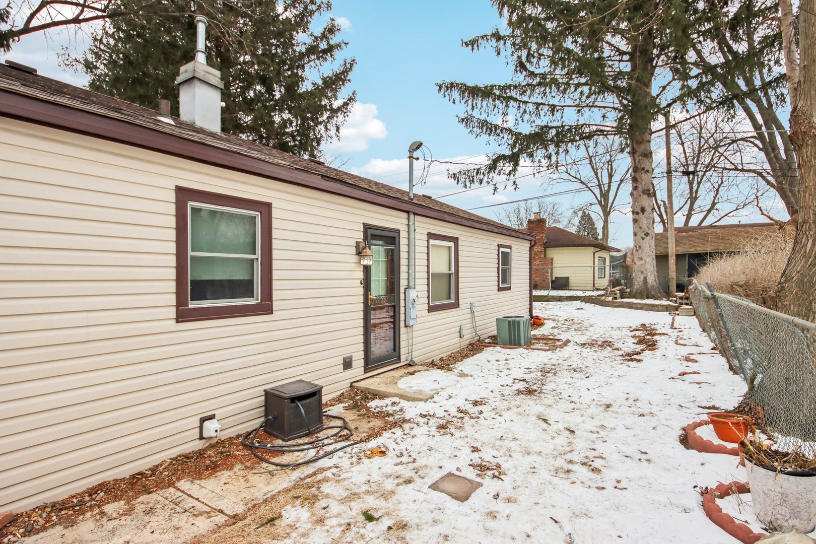 119 Fairway Road Carpentersville, IL 60110 - Photo 21 of 27