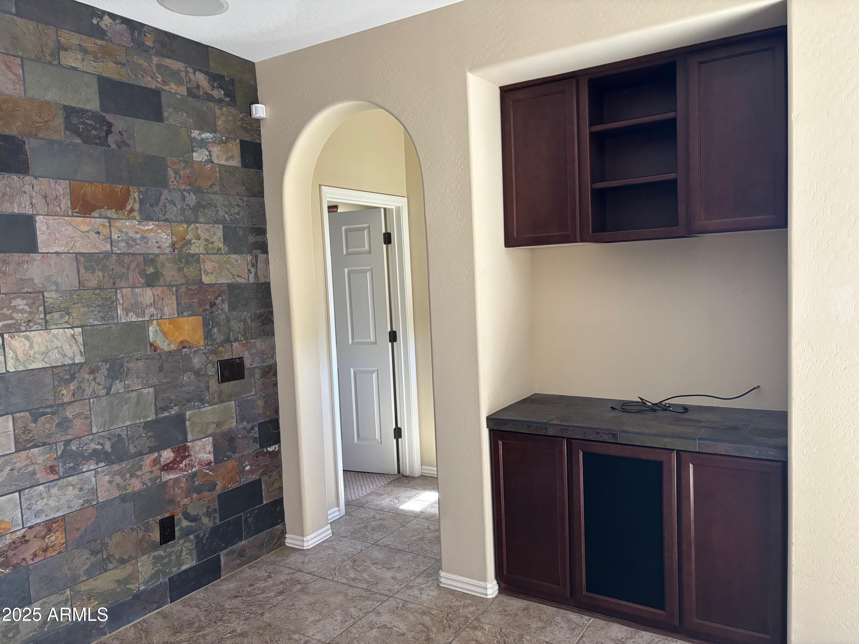 3935 East Rough Rider Road, Unit 1231 Phoenix, AZ 85050 - Photo 9 of 37 Gallery Image 9