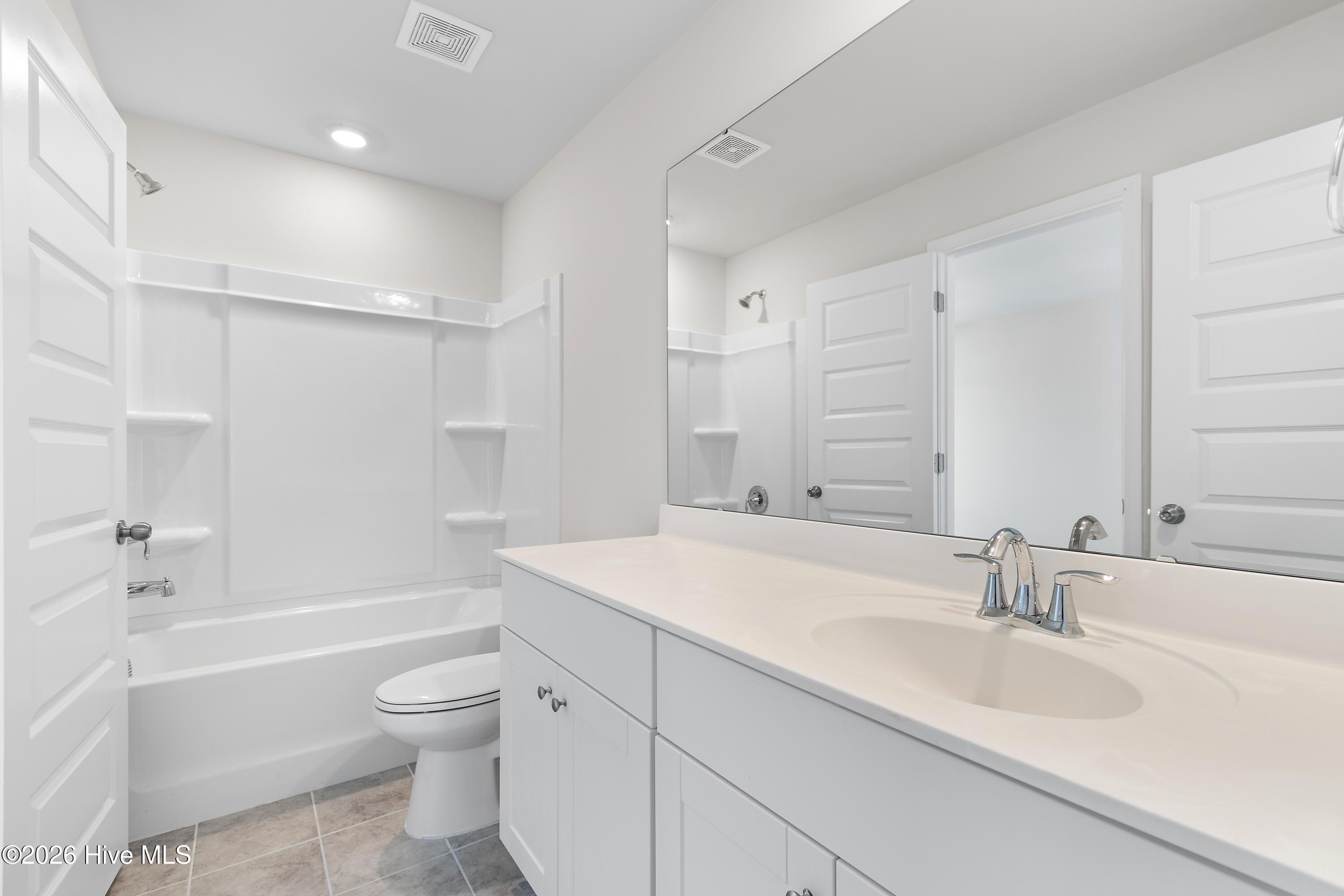 8850 Baton Rouge Avenue Northwest Calabash, NC 28467 - Photo 35 of 58 Shared Guest Bath