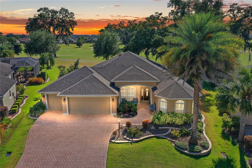 Spectacular 3/2 Golf Front Stretched Gardenia with Golf Car Garage