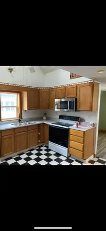 $73,000 | 631 Woodlawn Avenue, Owosso, MI 48867