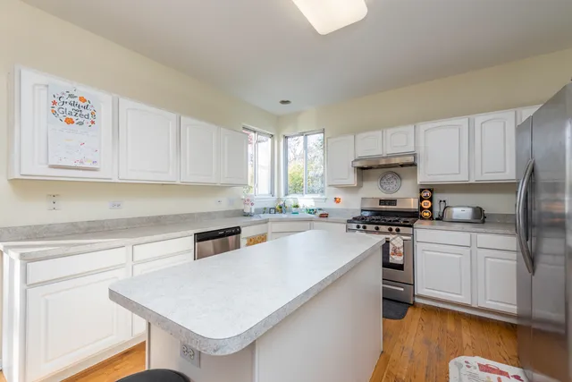 $399,000 | 39128 North Ogden Lane, Beach Park, IL 60083