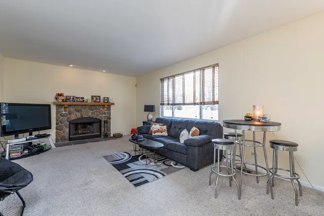 $399,000 | 39128 North Ogden Lane, Beach Park, IL 60083