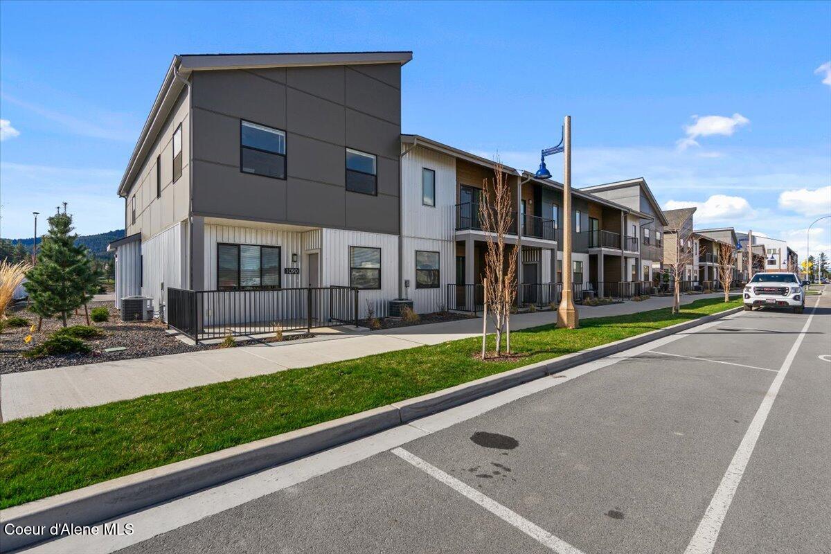 1090 East 4th Avenue Post Falls, ID 83854 - Photo 1 of 43 07-Front of home