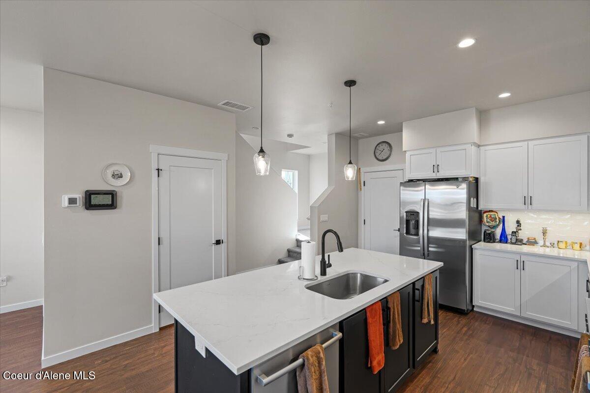 1090 East 4th Avenue Post Falls, ID 83854 - Photo 19 of 43 19-Kitchen