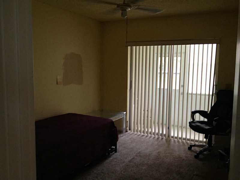 385 Markham R, Unit 385 Deerfield Beach, FL 33442 - Photo 7 of 18 Den/Family/Great Room