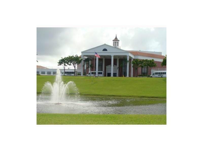 385 Markham R, Unit 385 Deerfield Beach, FL 33442 - Photo 10 of 18 Clubhouse