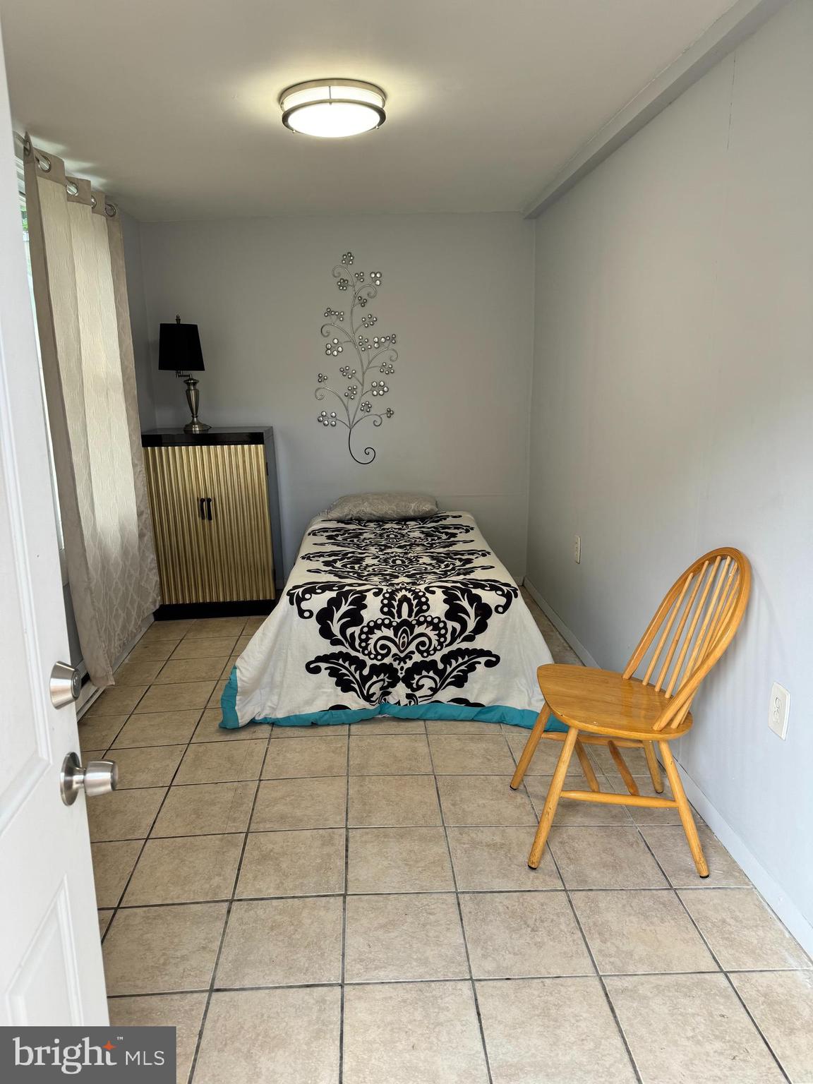 4720 Hawthorne Street Philadelphia, PA 19124 - Photo 7 of 13 1st floor bedroom