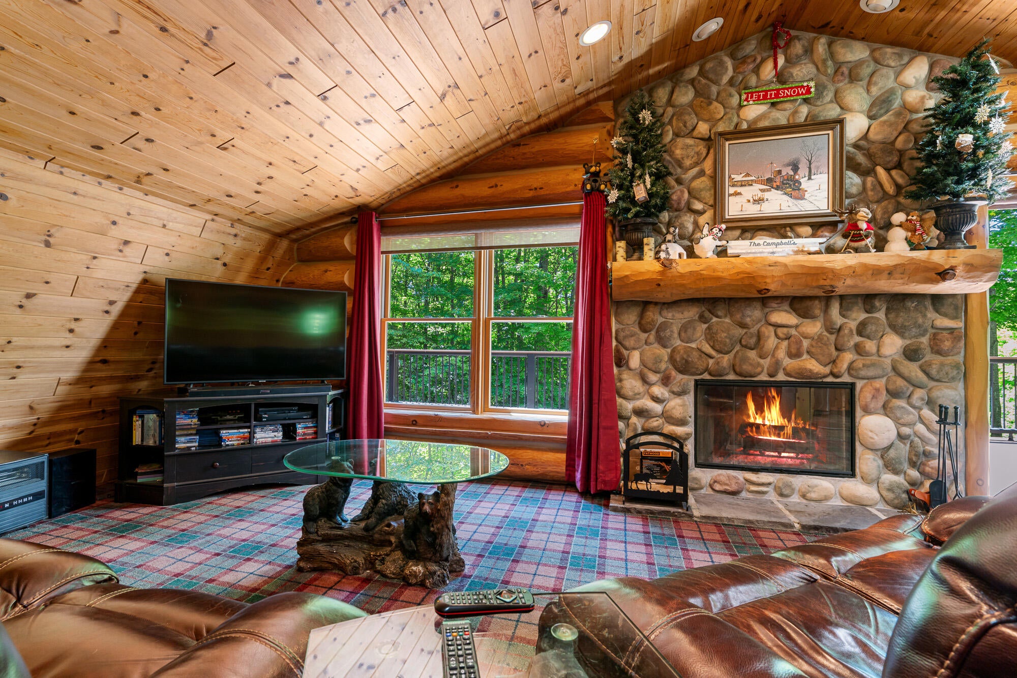 1725 Abbey Road Petoskey, MI 49770 - Photo 9 of 55 Gallery Image 9