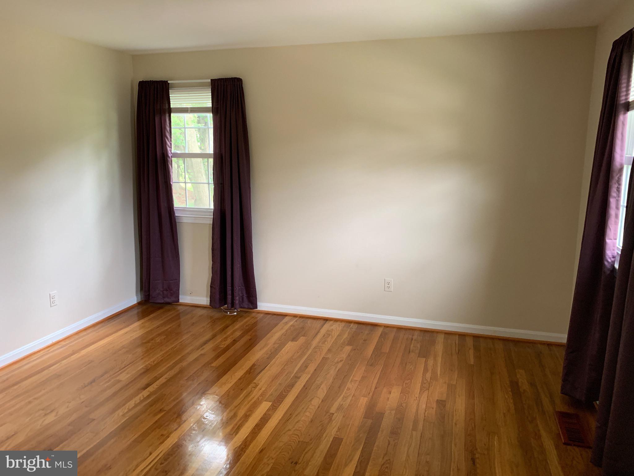 9700 Brookford Road Potomac, MD 20854 - Photo 19 of 27