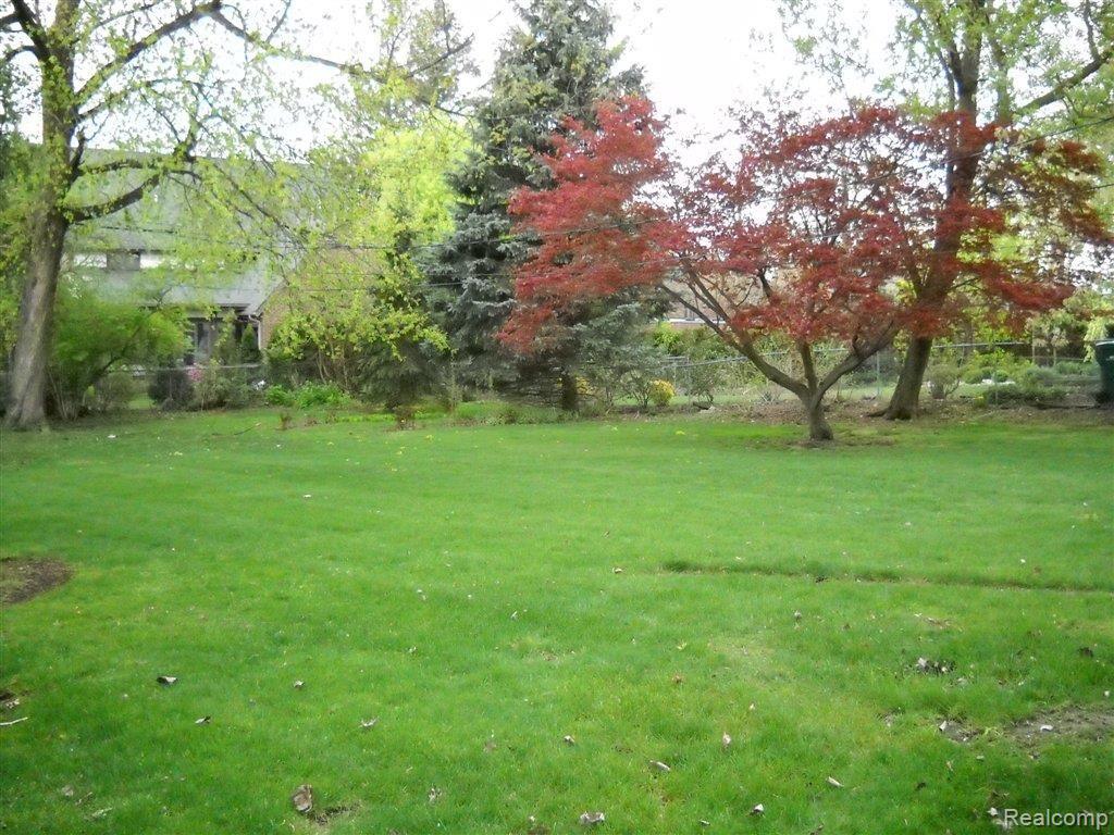 733 Middlesex Road Grosse Pointe, MI 48230 - Photo 17 of 19 118.JPG