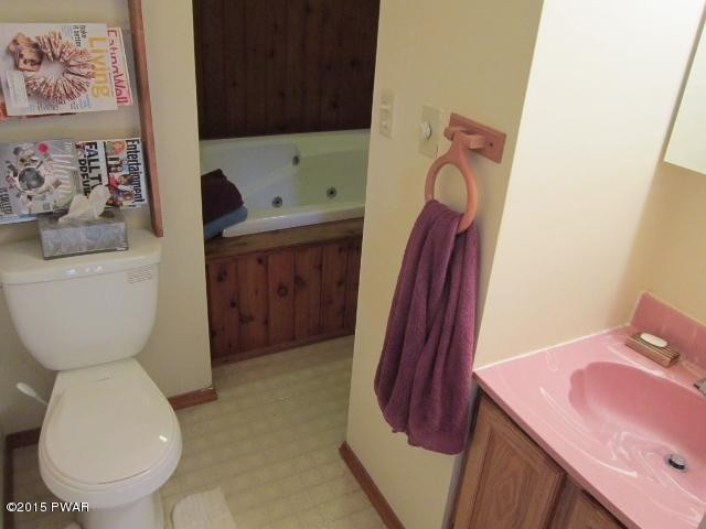 121 Rocky Road Lackawaxen, PA 18435 - Photo 13 of 21 Gallery Image 13