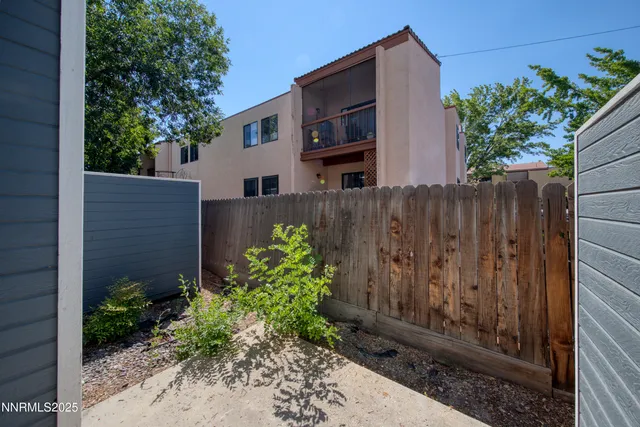 $2,100 | 2650 Plumas Street, Unit 11, Reno, NV 89509