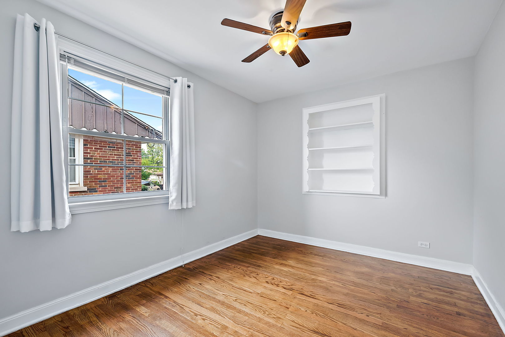 2327 5th Avenue North Riverside, IL 60546 - Photo 12 of 23 Gallery Image 12
