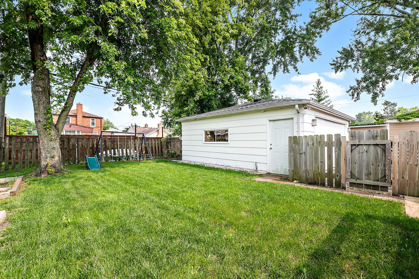 2327 5th Avenue North Riverside, IL 60546 - Photo 21 of 23 Gallery Image 21