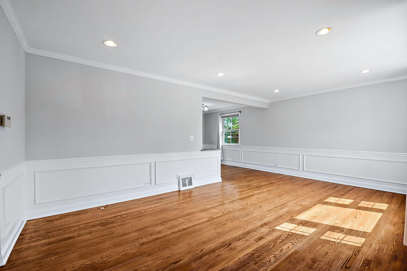 2327 5th Avenue North Riverside, IL 60546 - Photo 9 of 23 Gallery Image 9
