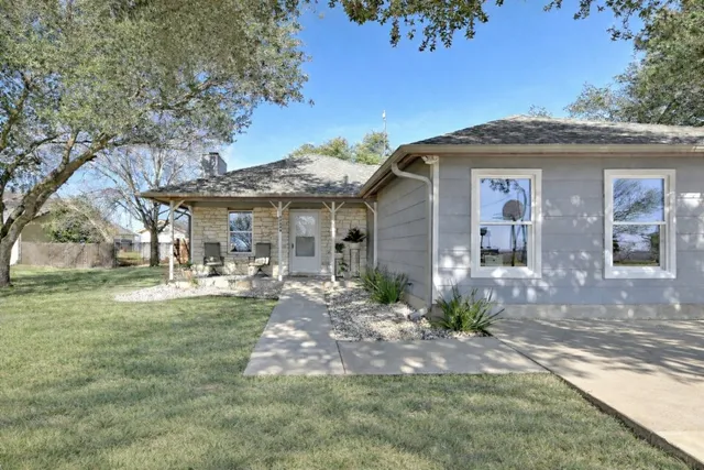 $450,000 | 12208 Mustang Drive, Buda, TX 78610