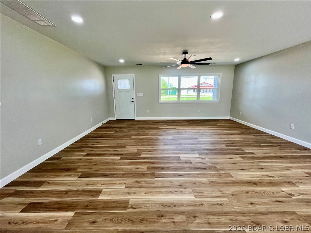 602 West 4th Street Stover, MO 65078 - Photo 3 of 33 Living room