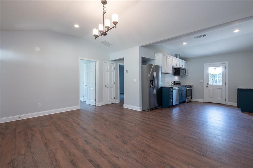 331 Camilla Circle Southwest Mableton, GA 30126 - Photo 3 of 20