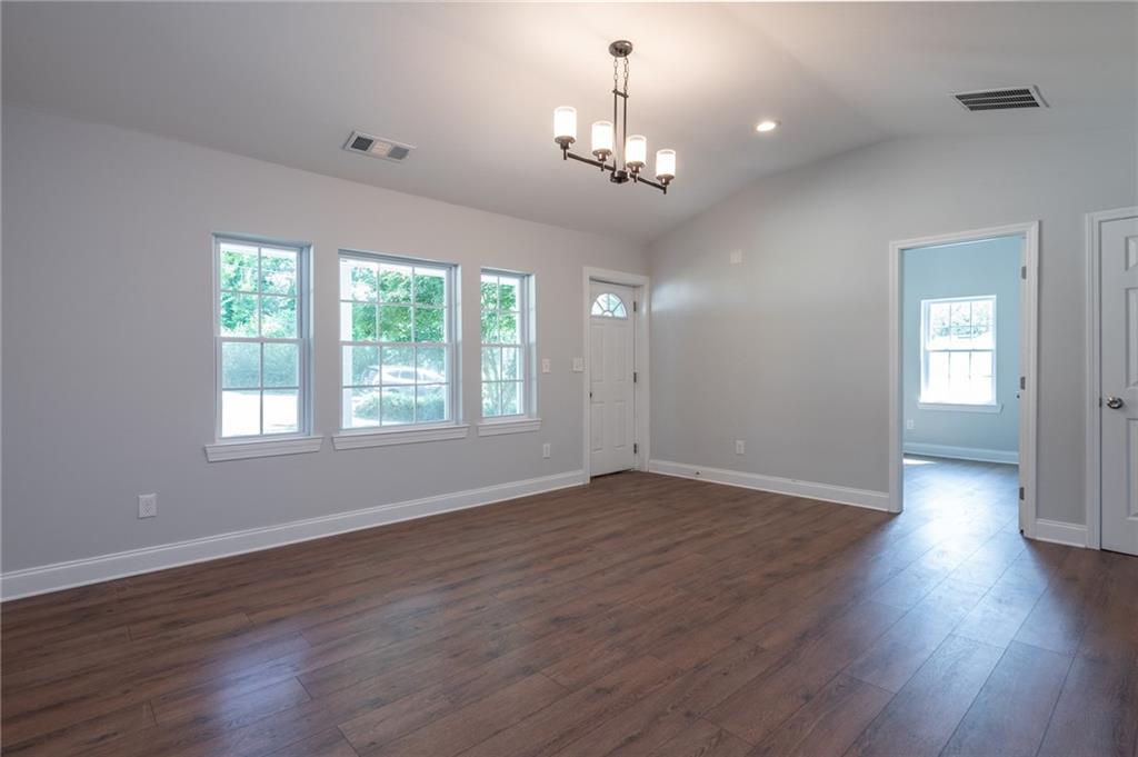 331 Camilla Circle Southwest Mableton, GA 30126 - Photo 4 of 20