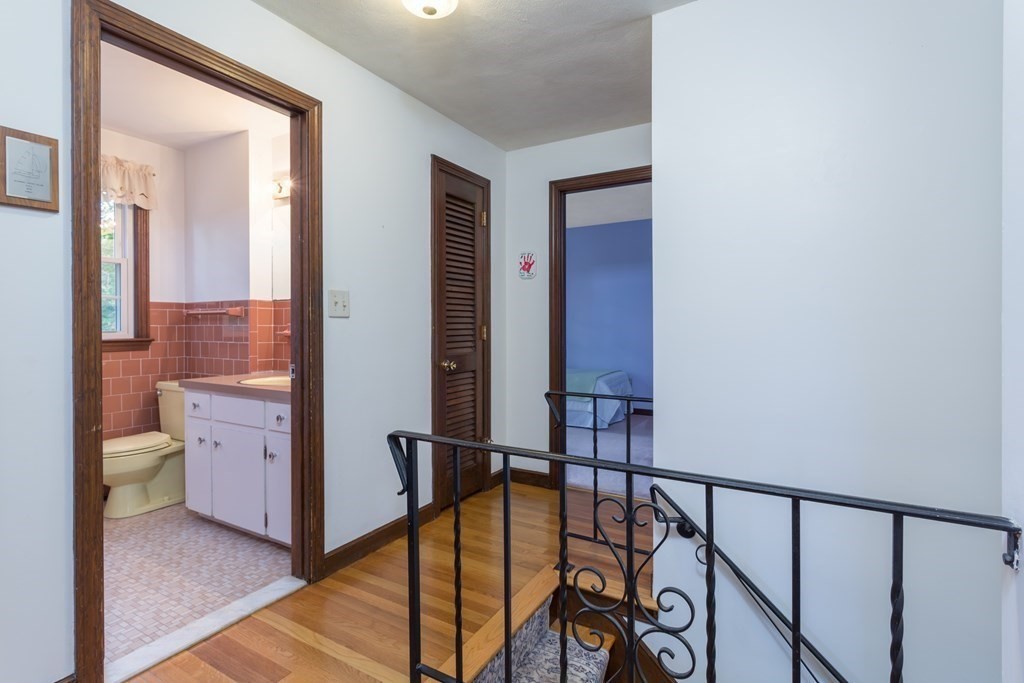 1 Warwick Road Franklin, MA 02038 - Photo 19 of 34 Gallery Image 19
