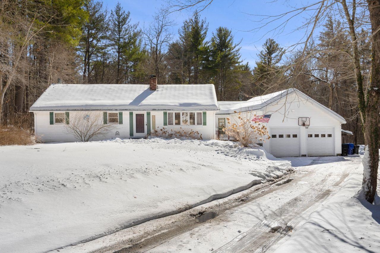 79 Gowing Road Hudson, NH 03051 - Photo 1 of 35