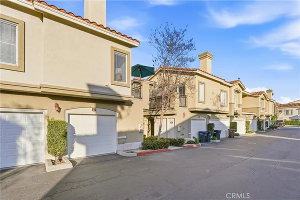 $697,000 | 27 Vía Barcelona, Rancho Santa Margarita, CA 92688
