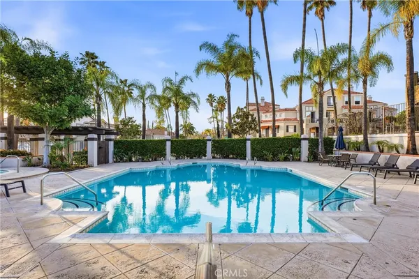 $697,000 | 27 Vía Barcelona, Rancho Santa Margarita, CA 92688