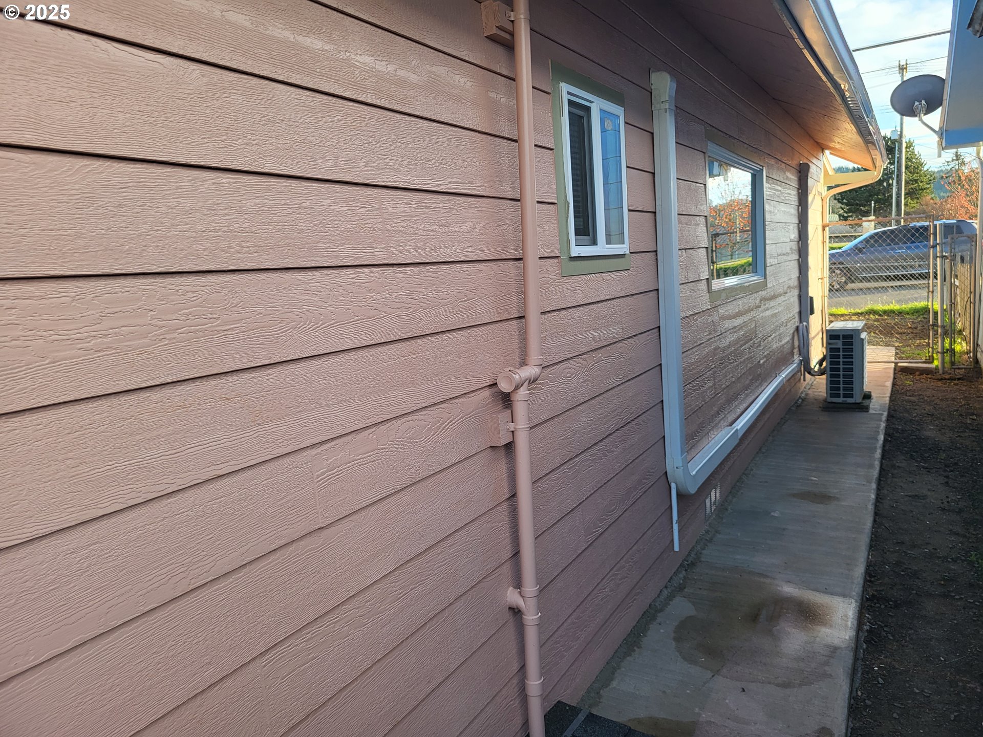 811 Laurel Avenue Reedsport, OR 97467 - Photo 27 of 34