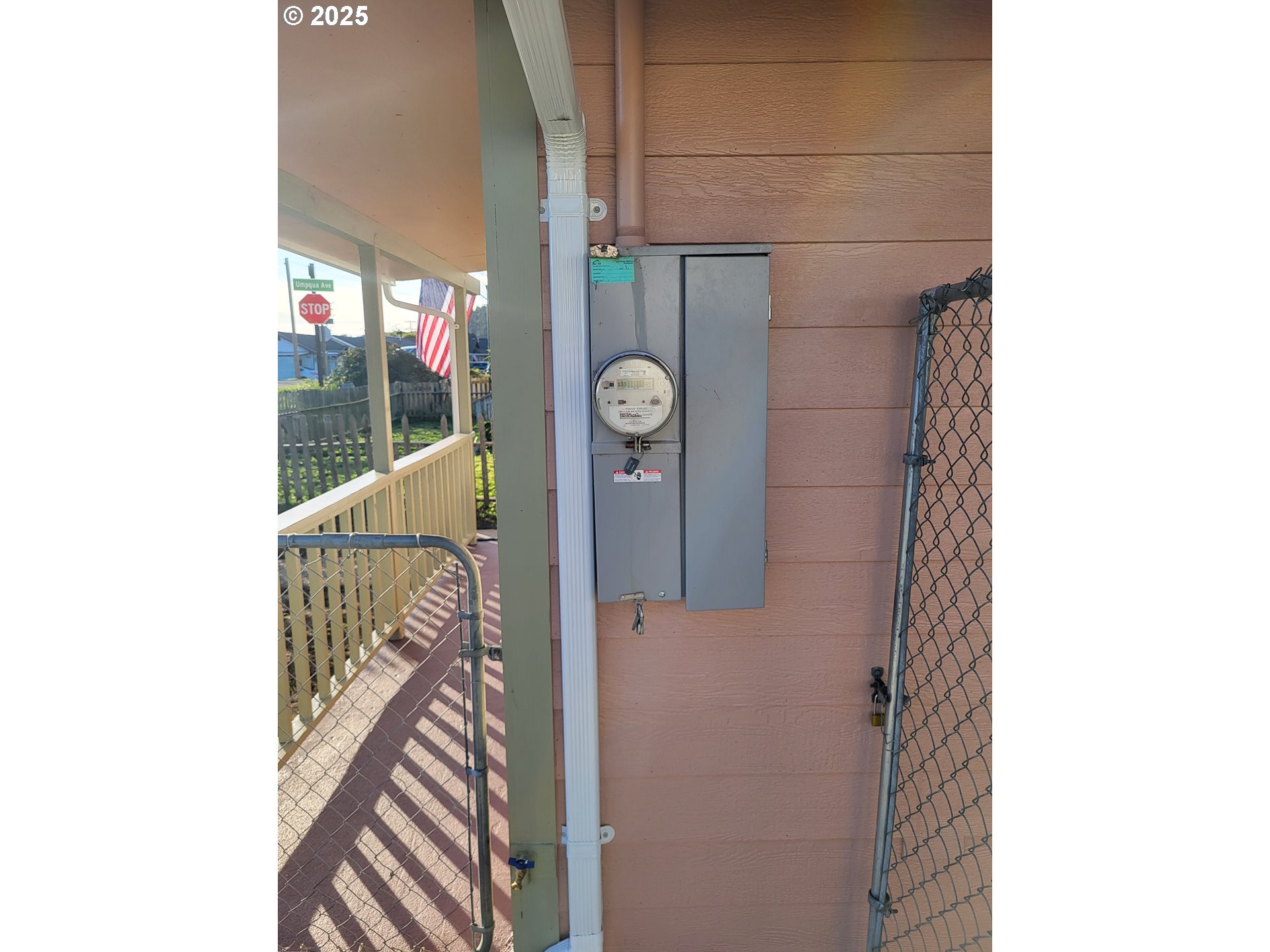 811 Laurel Avenue Reedsport, OR 97467 - Photo 34 of 34 a view of balcony