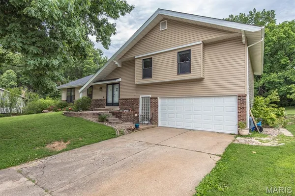 $399,900 | 130 Satinwood Court, St. Charles, MO 63304
