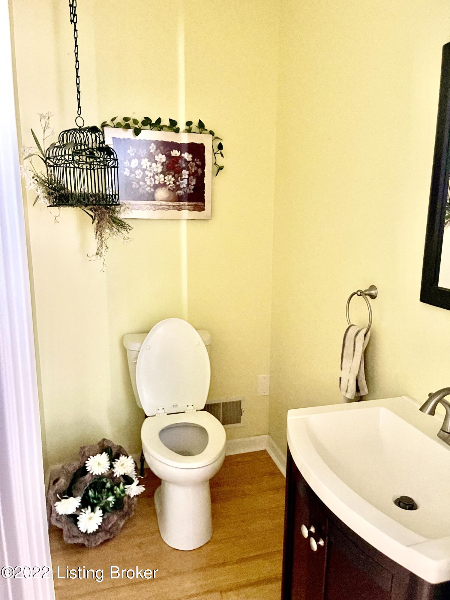 3506 Pirogue Road Louisville, KY 40299 - Photo 6 of 26 8718B855-F013-4101-9256-2E540026031C