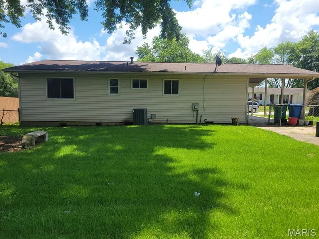 $1,475 | 972 Marrisa Drive, Florissant, MO 63031