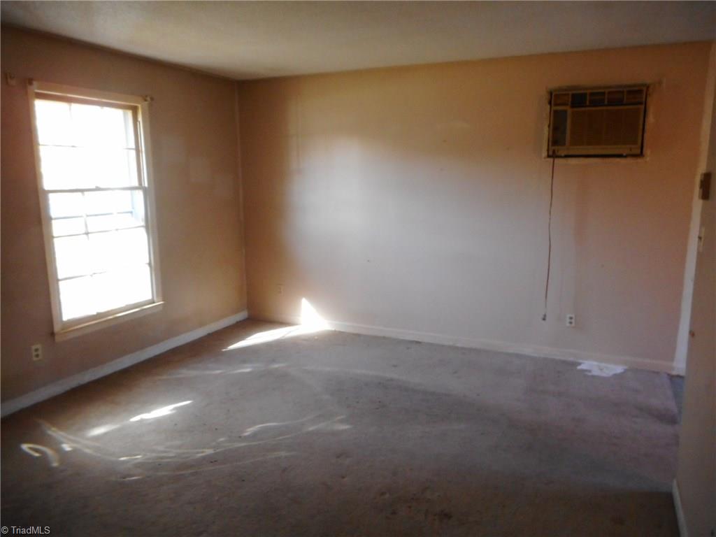 2725 Ingram Road High Point, NC 27263 - Photo 3 of 11 Gallery Image 3