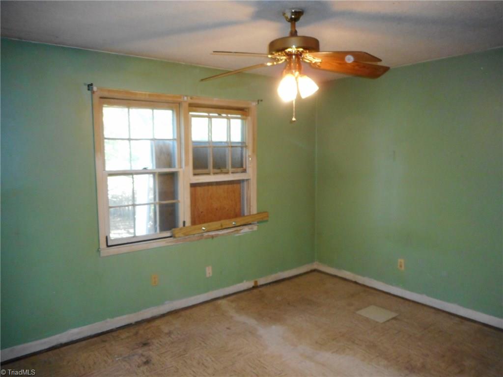 2725 Ingram Road High Point, NC 27263 - Photo 6 of 11 Gallery Image 6