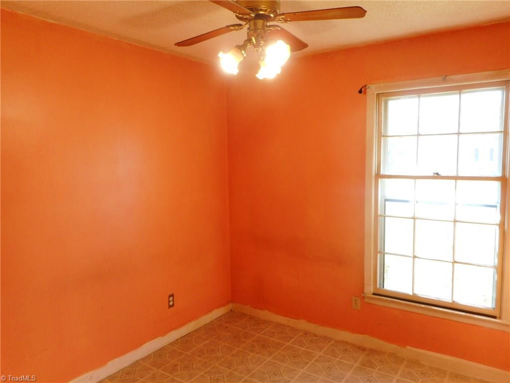 2725 Ingram Road High Point, NC 27263 - Photo 8 of 11 Gallery Image 8