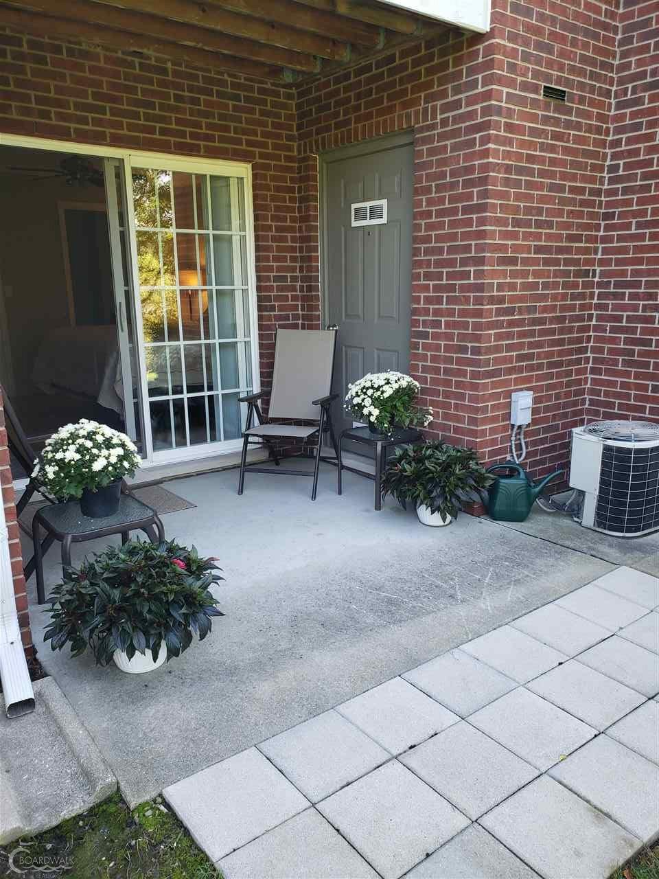 33552 Utica Road Fraser, MI 48026 - Photo 3 of 43 50014726-2.JPG