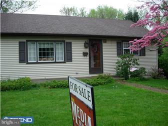 149 Ridge Boulevard Brookhaven, PA 19015 - Photo 1 of 9