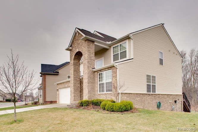 27171 Victoria Road Novi, MI 48374 - Photo 2 of 36 27171 Victoria Novi MI 48374-small-035-27171 Victoria035FULL-666x444-72dpi.jpg