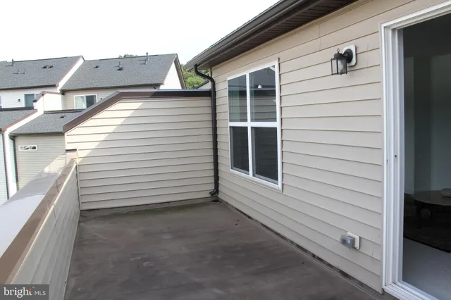 $4,500 | 4975 Longmire Way, Chantilly, VA 20151