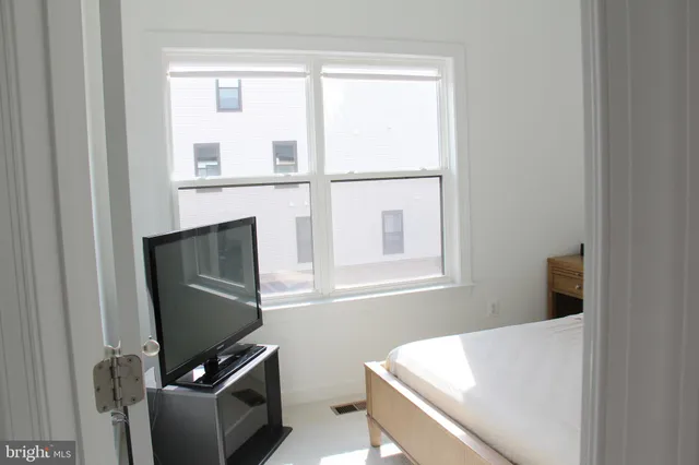 $4,500 | 4975 Longmire Way, Chantilly, VA 20151