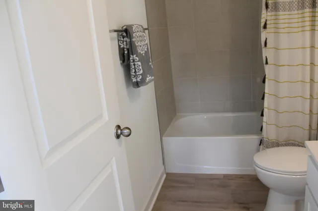 $4,500 | 4975 Longmire Way, Chantilly, VA 20151