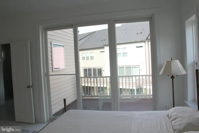 $4,500 | 4975 Longmire Way, Chantilly, VA 20151